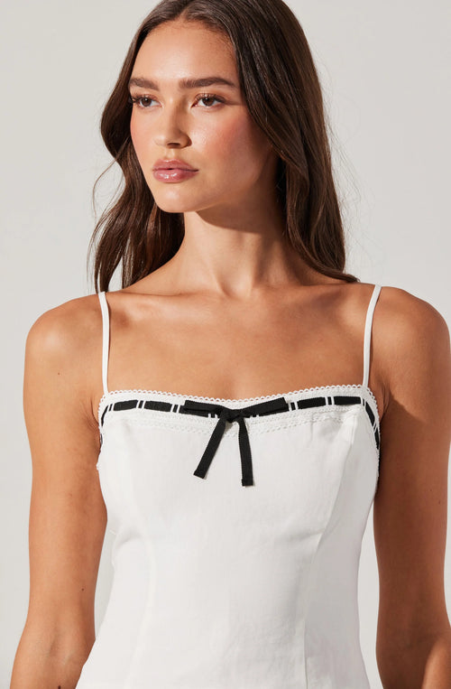 Astr Paiton Contrast Trim Cami Top
